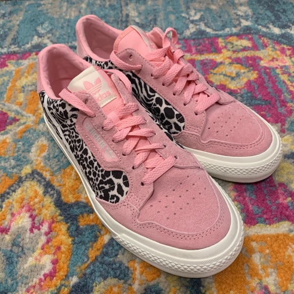 Purchase now Nike Wmns Air Pegasus 83 407477 602 Purchase now Nike Wmns Air Pegasus 83 407477 602